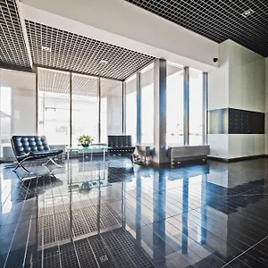 https://apartament-centrum-boznicza.poznan-hotels.com